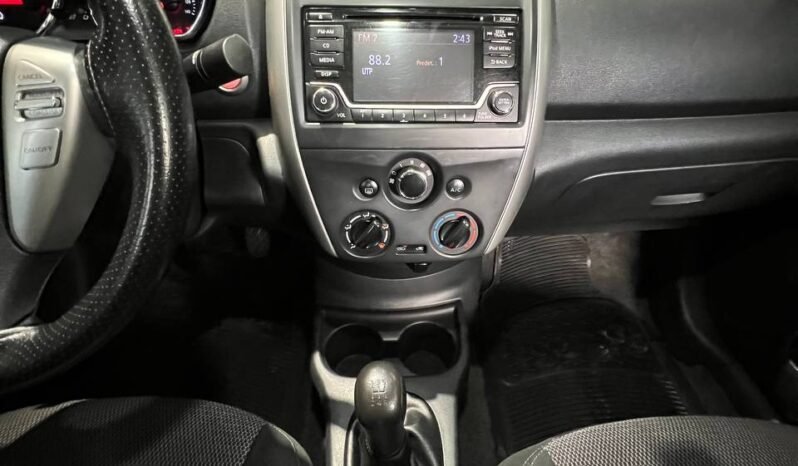 
								NISSAN VERSA ADVANCE MT 1.6 SD full									