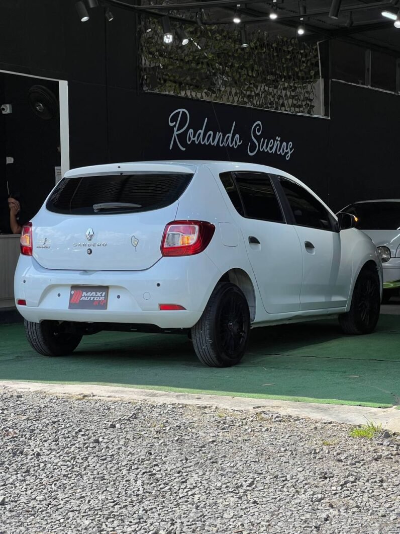 
								RENAULT SANDERO DYNAMIQUE MT 1.6 full									