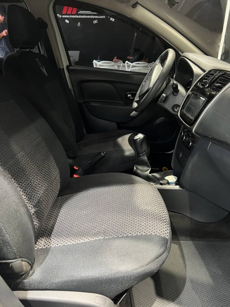 
								RENAULT SANDERO DYNAMIQUE MT 1.6 full									