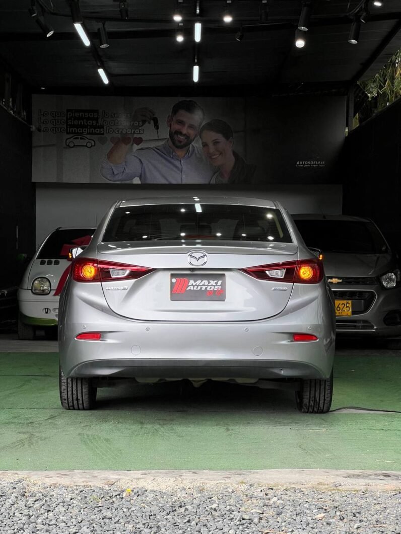 
								MAZDA 3 GRAND TOURING 2.0 AT full									
