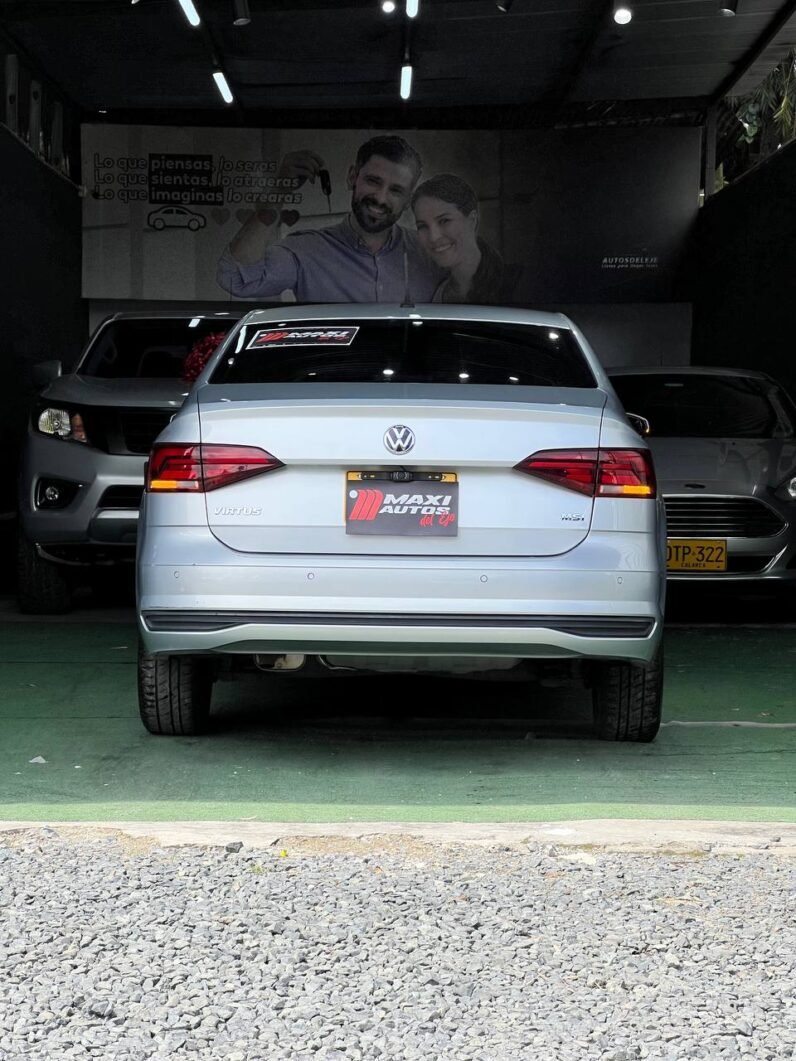 
								VOLKSWAGEN VIRTUS COMFORTLINE 1.6 AUT full									