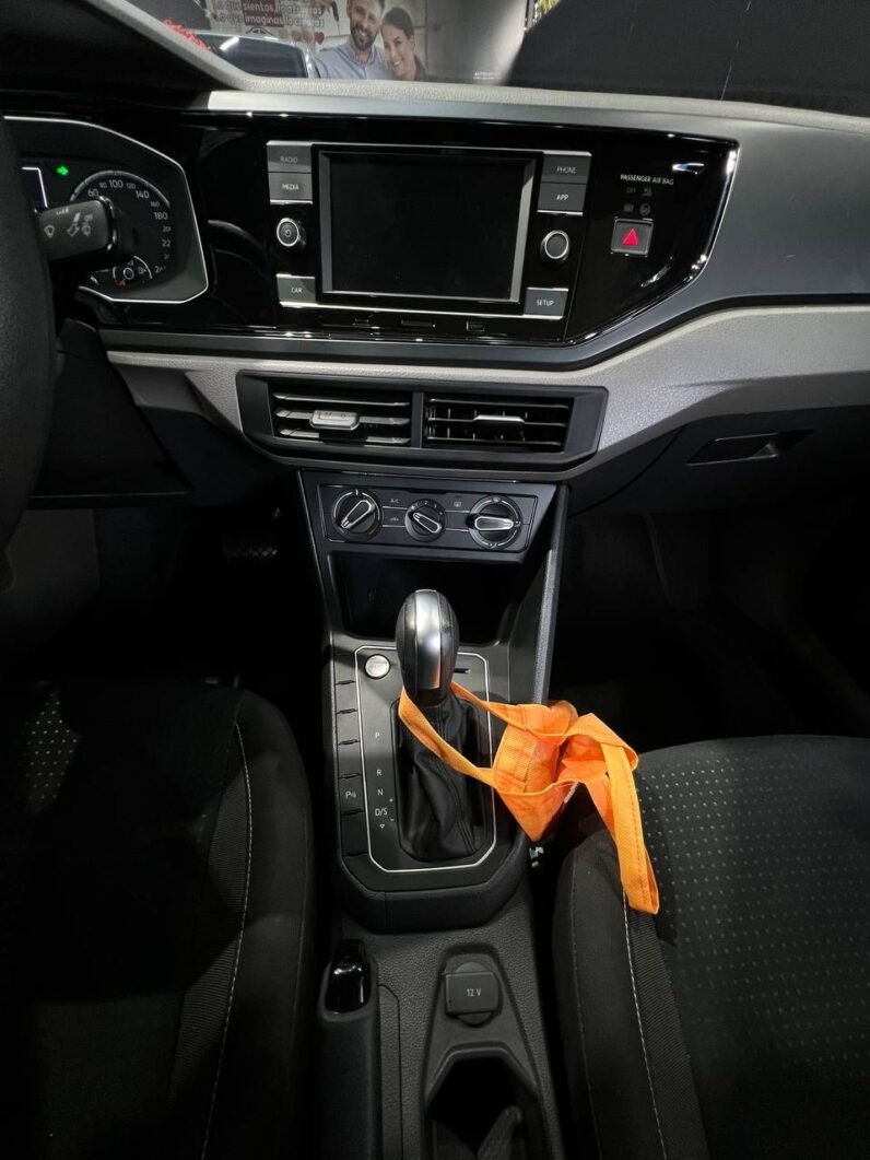 
								VOLKSWAGEN VIRTUS COMFORTLINE 1.6 AUT full									