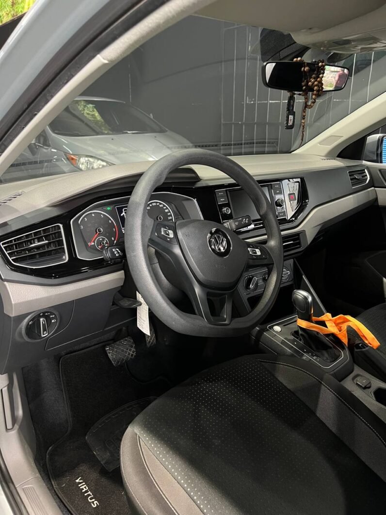 
								VOLKSWAGEN VIRTUS COMFORTLINE 1.6 AUT full									