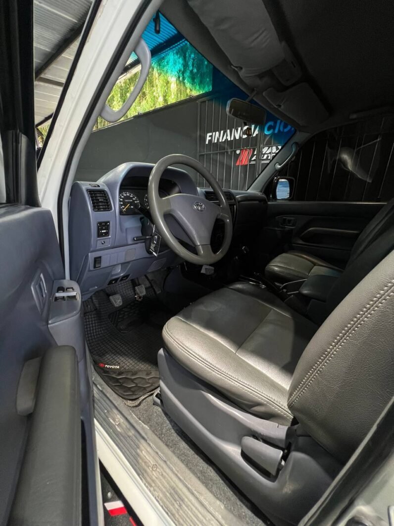 
								TOYOTA PRADO SUMO 2.7 MT 4X4 full									