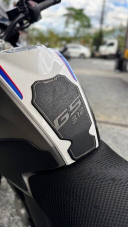 
										BMW G310GS full									