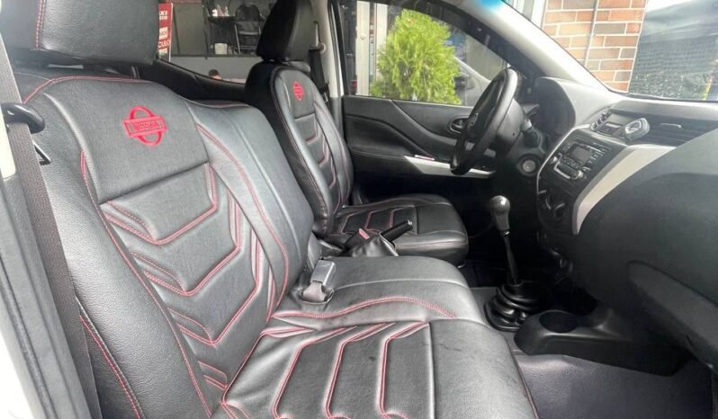 
								NISSAN FRONTIER NP300 2.5 DIESEL  MT 4X4 full									
