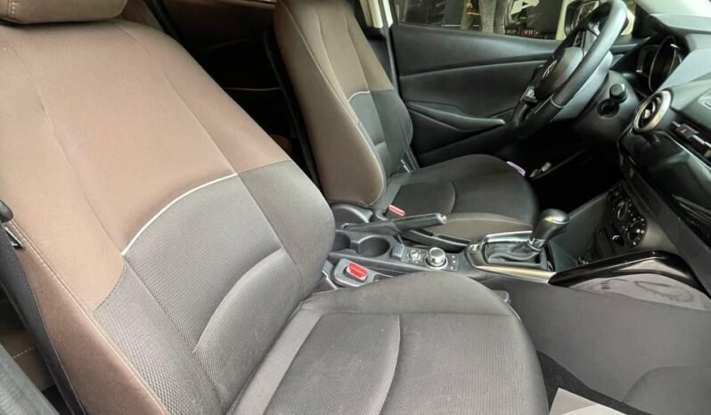 
								MAZDA 2 TOURING SEDAN AT 1.5CC full									