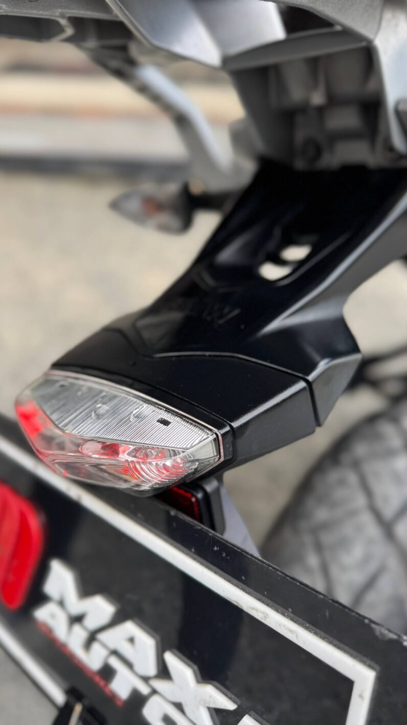 
								BMW G310GS full									