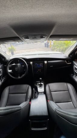 
										TOYOTA FORTUNER SR 2.7 AT 4X2 GASOLINA full									