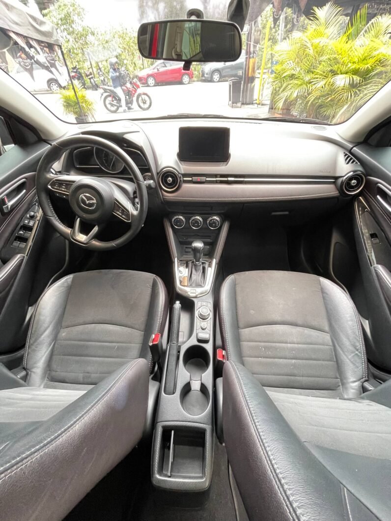 
								MAZDA 2 GRAND TOURING LX 1.5 AT full									
