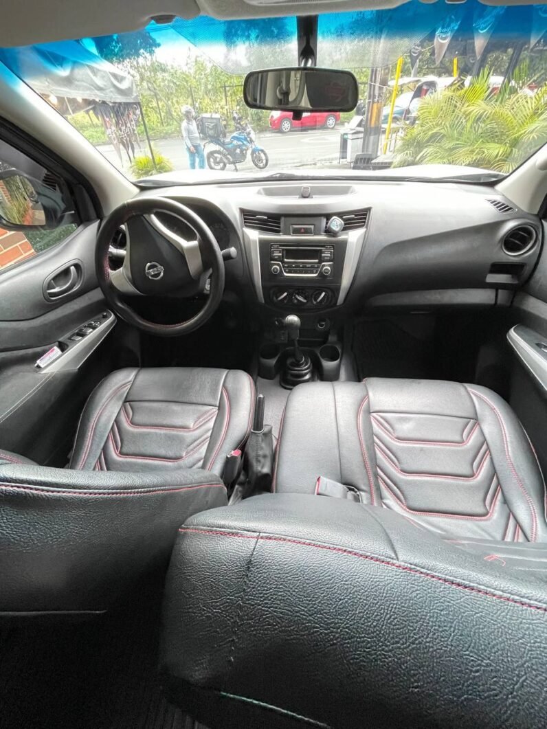
								NISSAN FRONTIER NP300 2.5 DIESEL  MT 4X4 full									