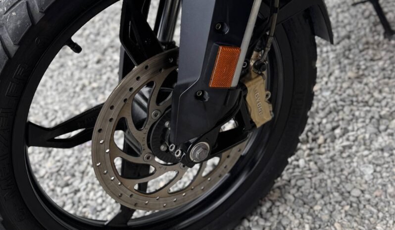
								BMW G310GS full									
