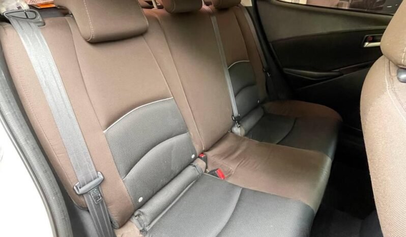 
								MAZDA 2 TOURING SEDAN AT 1.5CC full									
