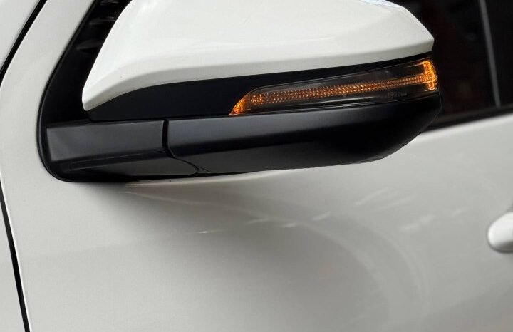 
								TOYOTA FORTUNER SR 2.7 AT 4X2 GASOLINA full									