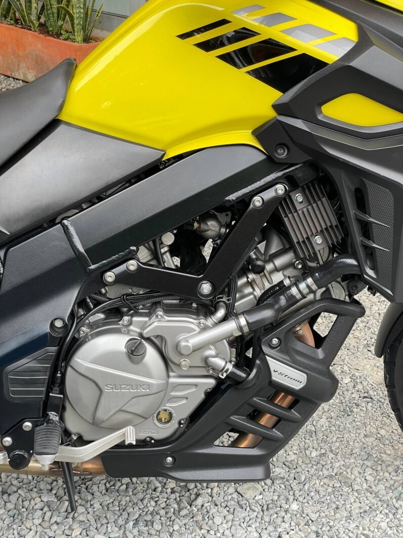 
								SUZUKI DL650 full									