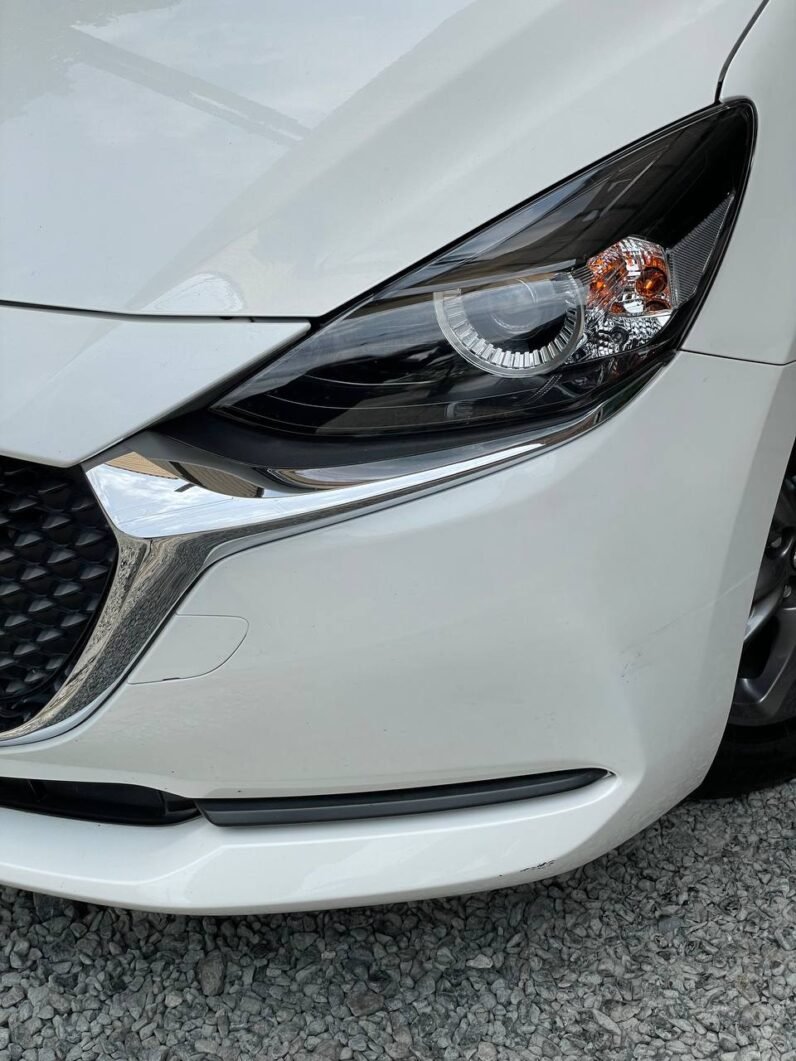 
								MAZDA 2 TOURING SEDAN AT 1.5CC full									