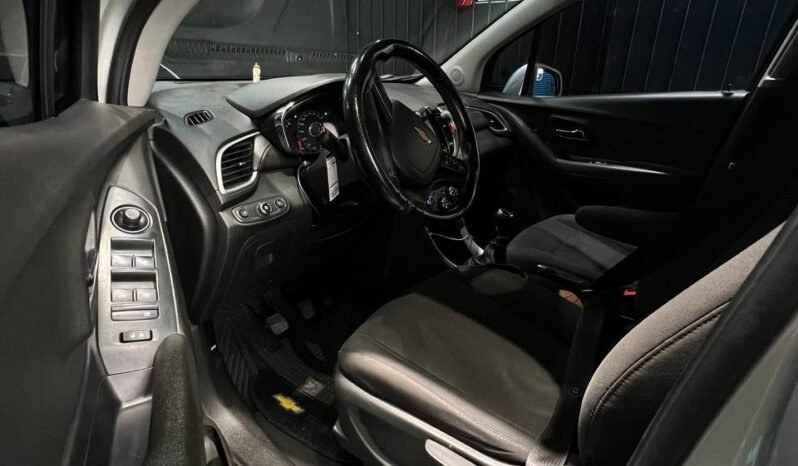 
								CHEVROLET TRACKER LS MT 1.8 4X2 full									