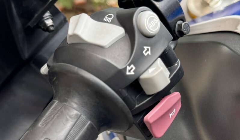 
								BMW G310GS full									