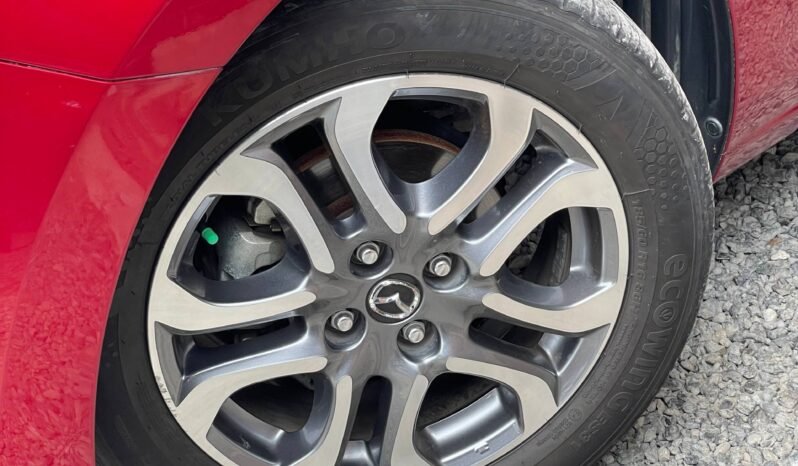 
								MAZDA 2 GRAND TOURING LX 1.5 AT full									