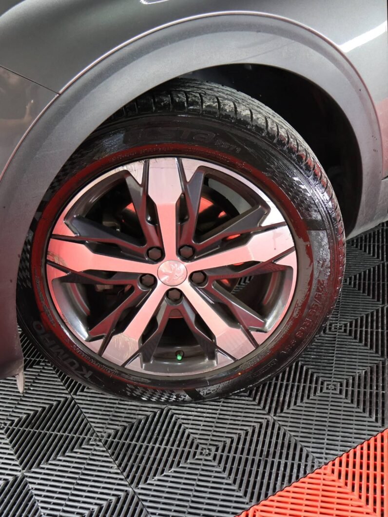 
								PEUGEOT 3008 GT LINE 1.6 AT full									