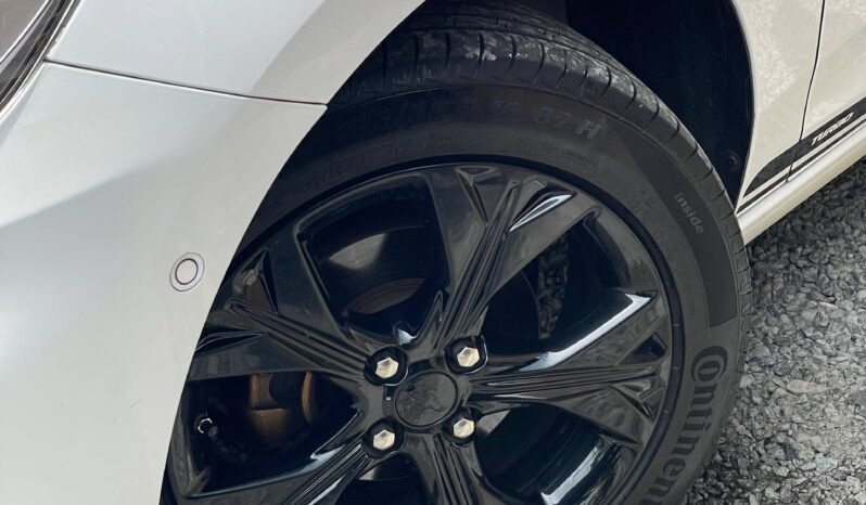 
								CHEVROLET ONIX PREMIER TURBO 1.0L SEDAN full									