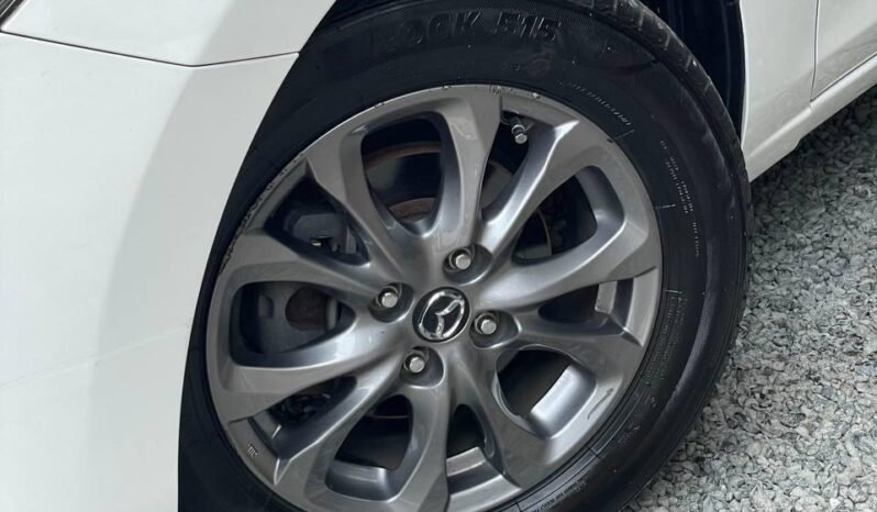 
								MAZDA 2 TOURING SEDAN AT 1.5CC full									