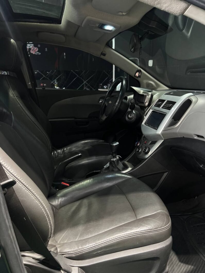 
								CHEVROLET SONIC LT SEDAN 1.6 MT full									