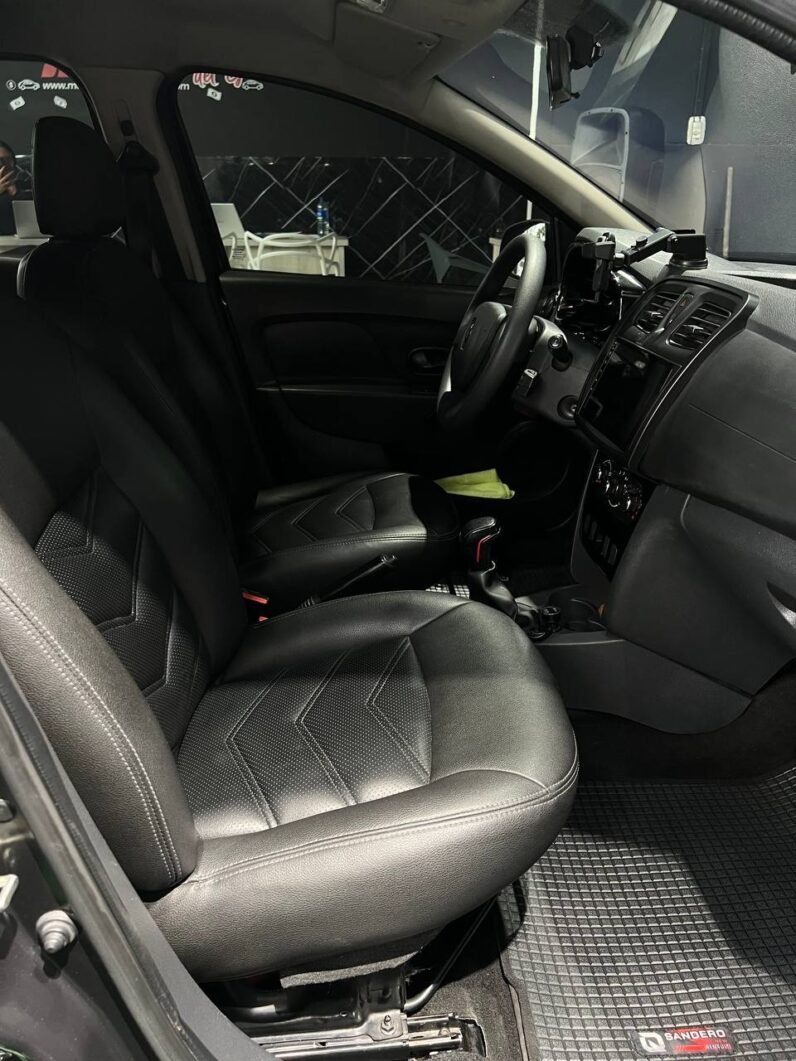 
								RENAULT SANDERO EXPRESSION 1.6 MT full									