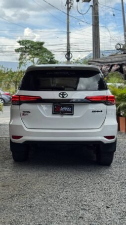 
										TOYOTA FORTUNER SR 2.7 AT 4X2 GASOLINA full									
