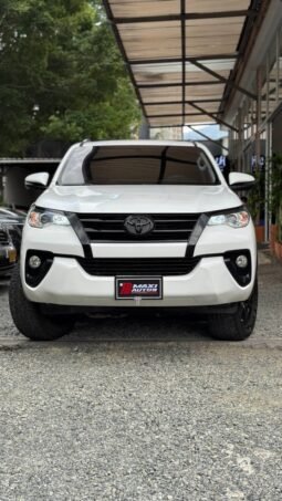 TOYOTA FORTUNER SR 2.7 AT 4X2 GASOLINA