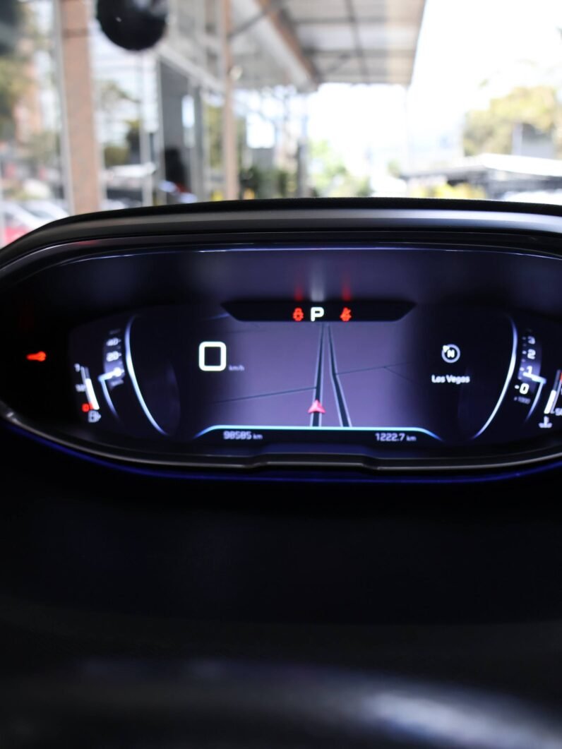 
								PEUGEOT 3008 GT LINE 1.6 AT full									