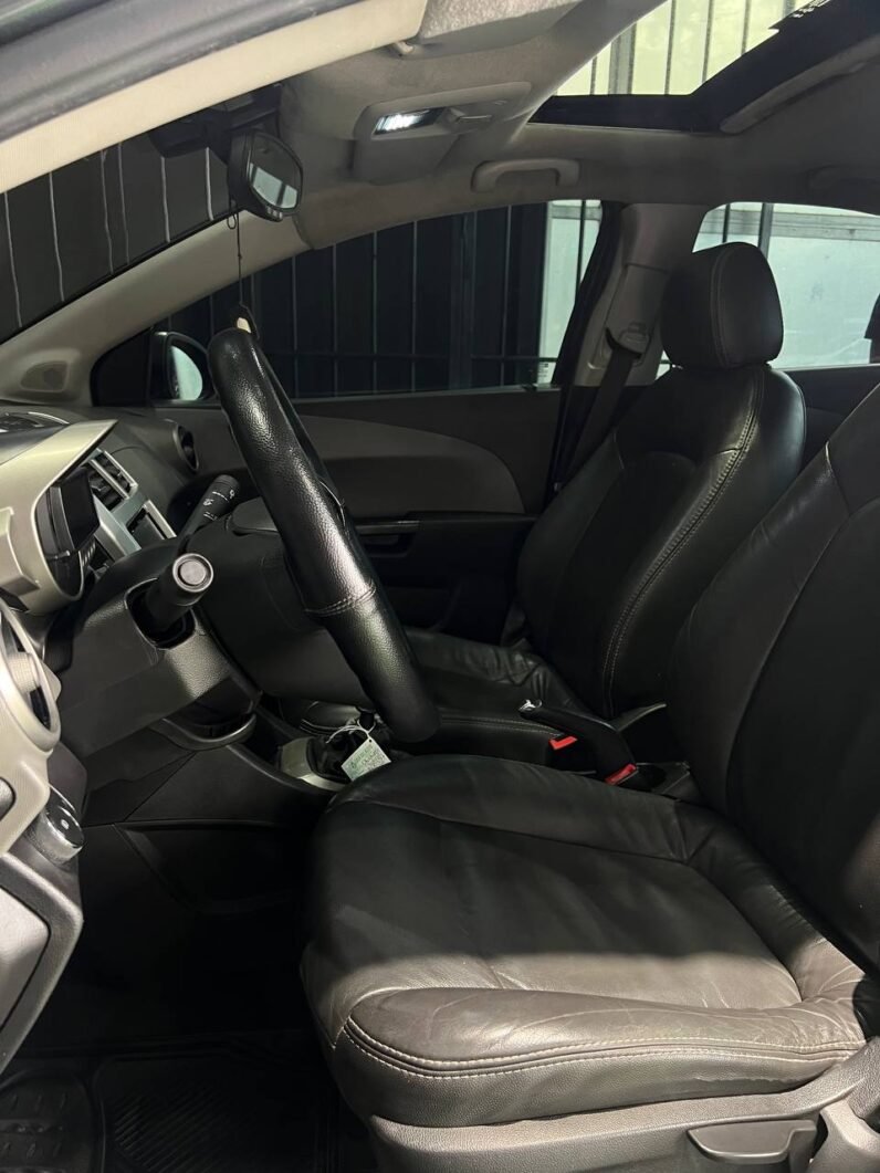 
								CHEVROLET SONIC LT SEDAN 1.6 MT full									