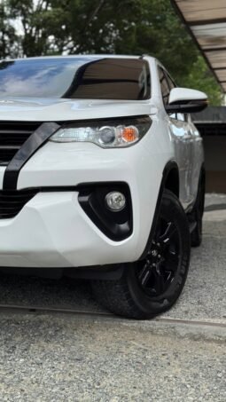 TOYOTA FORTUNER SR 2.7 AT 4X2 GASOLINA
