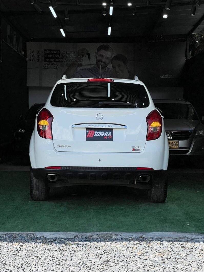 
								SSANGYONG KORANDO C AT 2.0 GASOLINA 4X2 full									