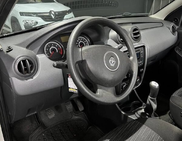 
								RENAULT LOGAN EXPRESSION MT 1.6 full									
