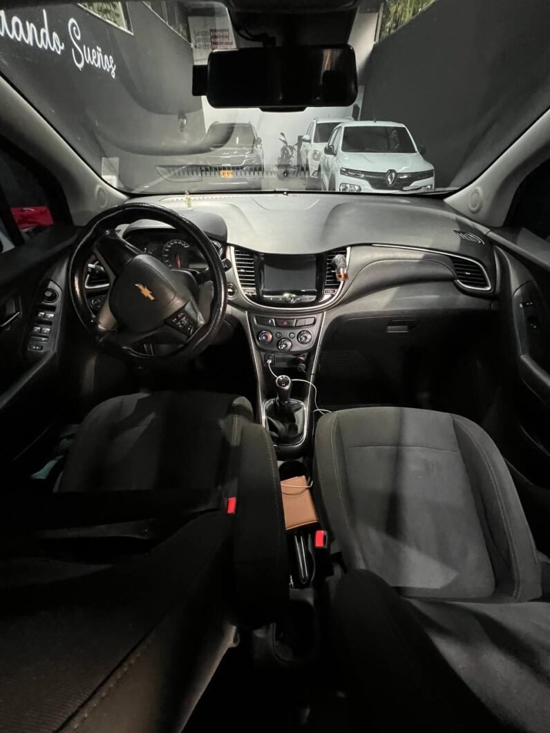 
								CHEVROLET TRACKER LS MT 1.8 4X2 full									