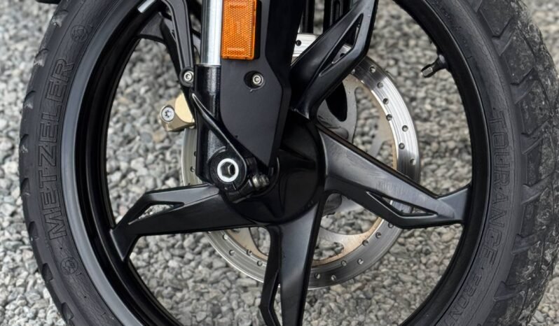 
								BMW G310GS full									
