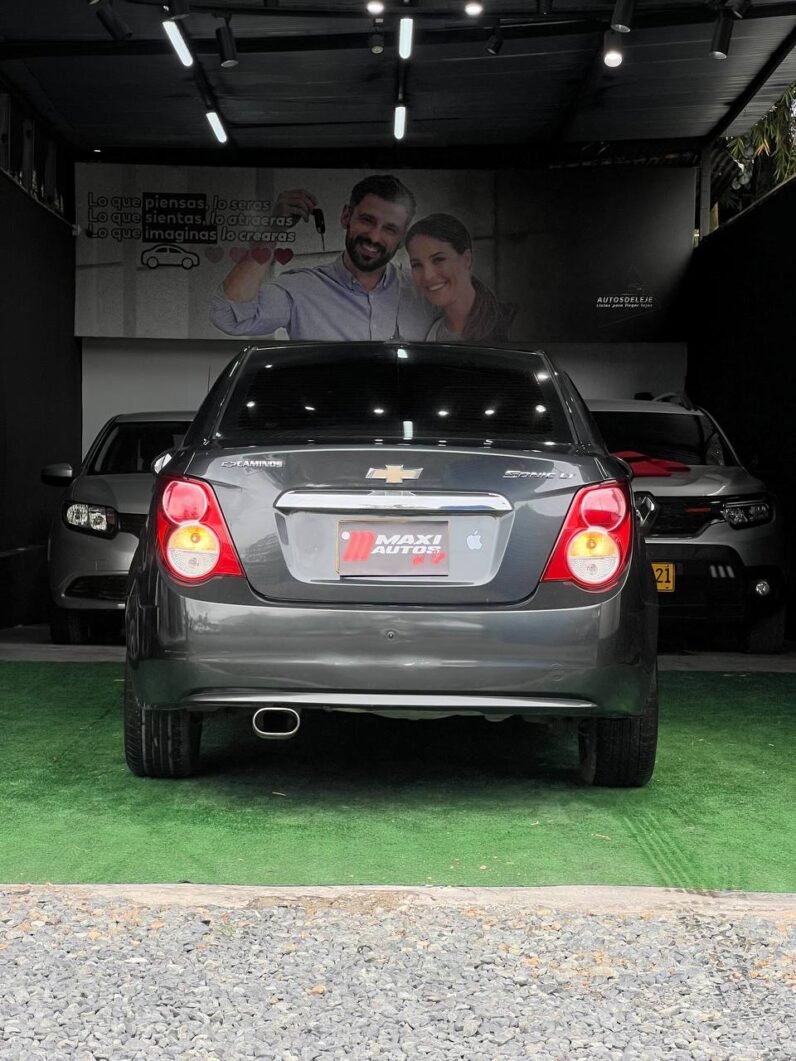 
								CHEVROLET SONIC LT SEDAN 1.6 MT full									