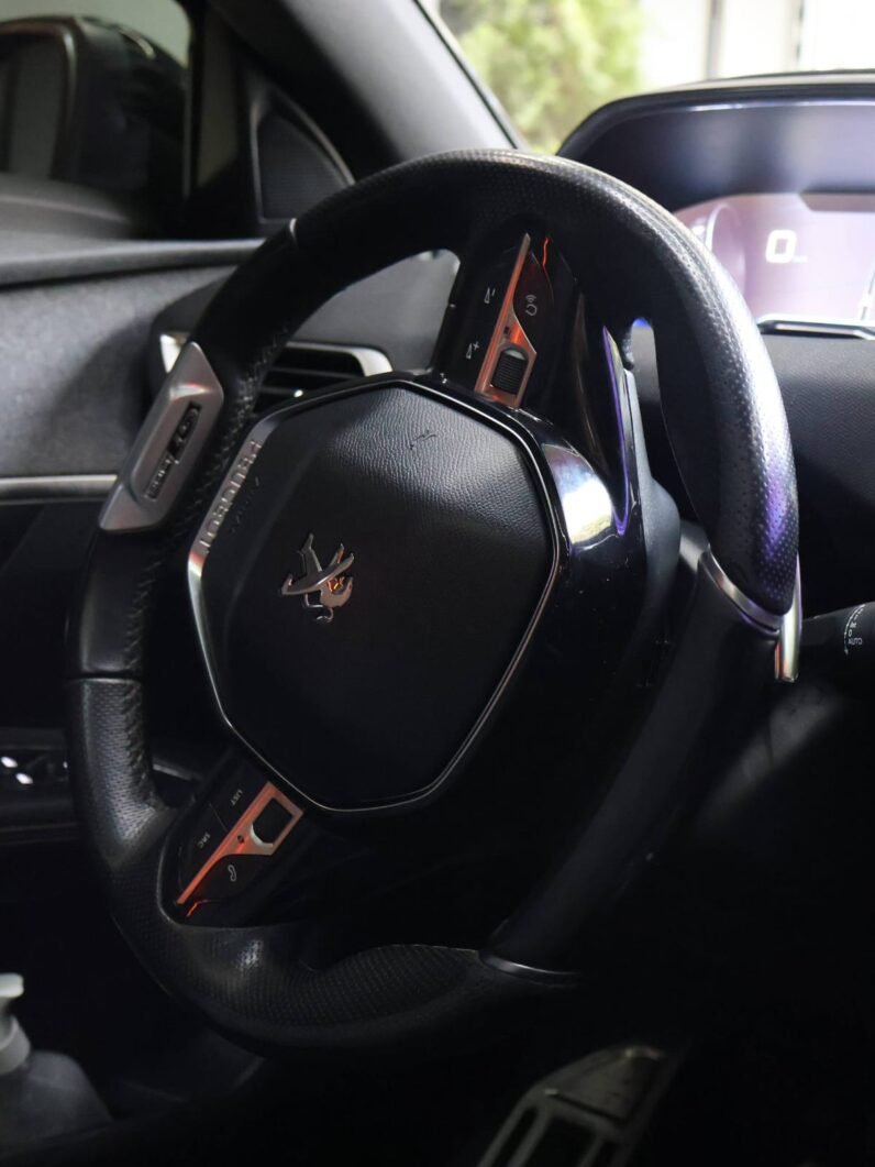 
								PEUGEOT 3008 GT LINE 1.6 AT full									