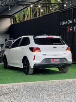 
										CHEVROLET ONIX RS MT HB full									
