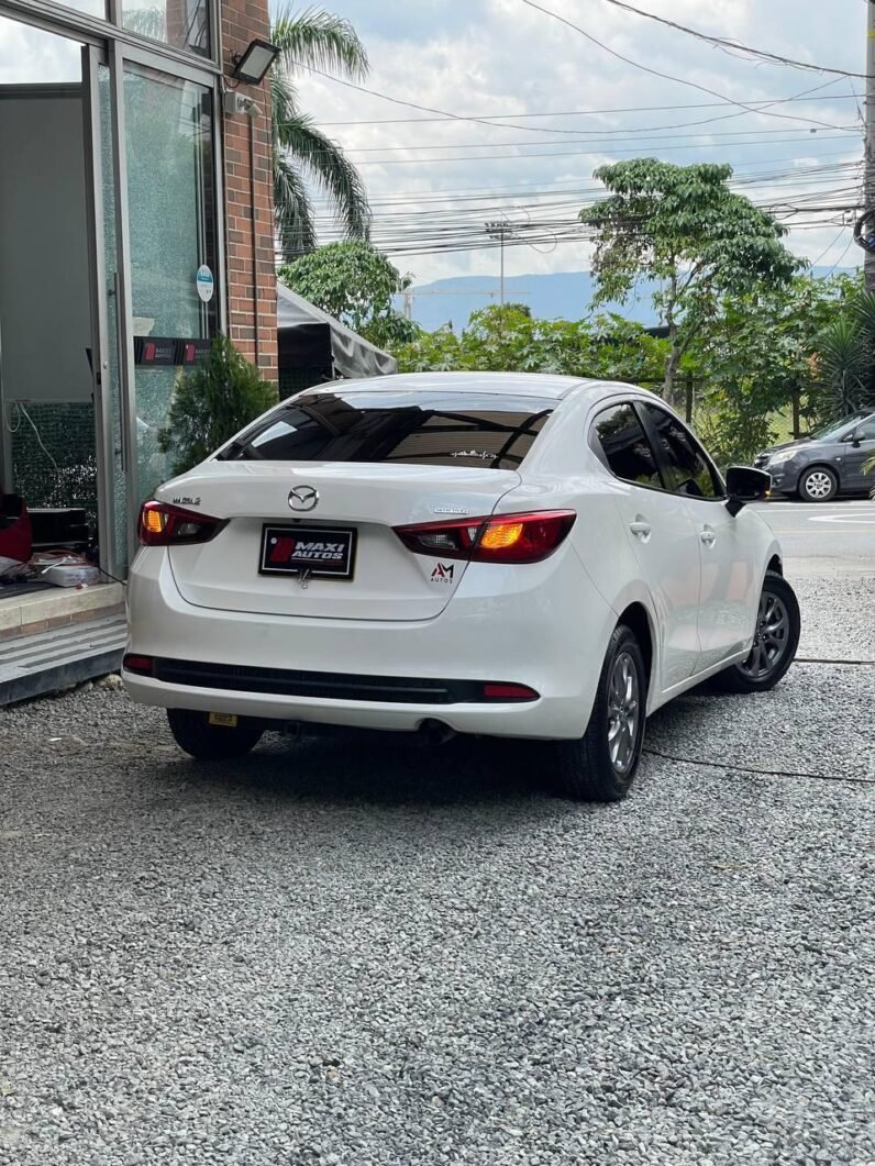 
								MAZDA 2 TOURING SEDAN AT 1.5CC full									