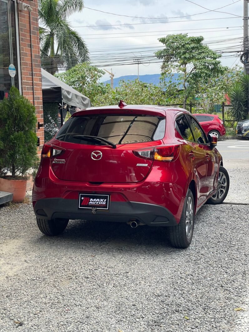 
								MAZDA 2 GRAND TOURING LX 1.5 AT full									
