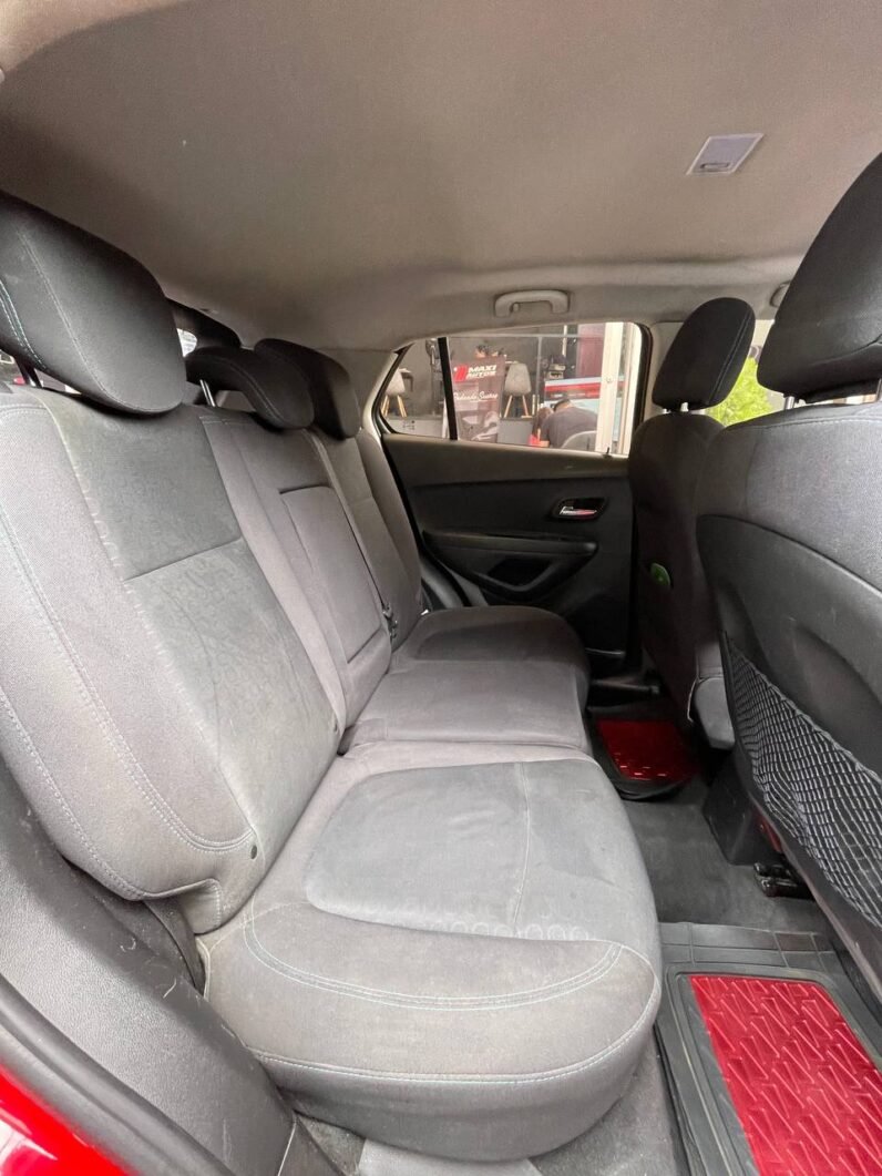 
								CHEVROLET TRACKER LT AT 1.8 full									