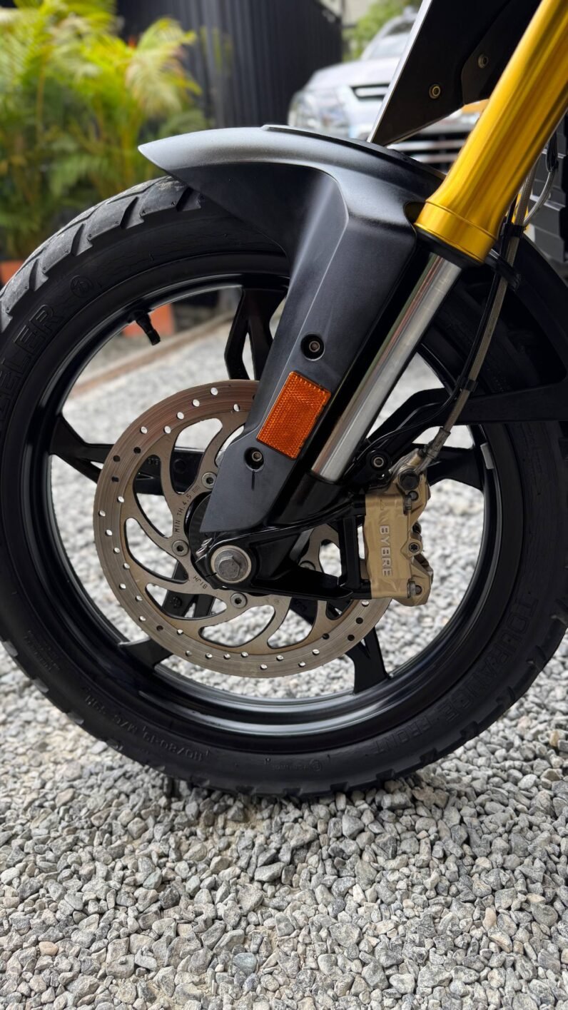 
								BMW G310GS full									