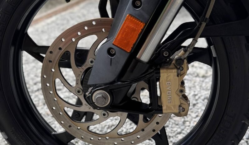 
								BMW G310GS full									