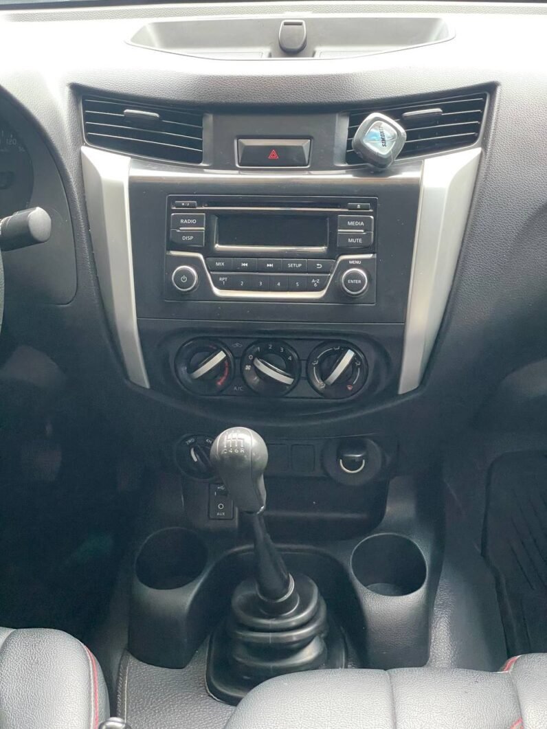 
								NISSAN FRONTIER NP300 2.5 DIESEL  MT 4X4 full									