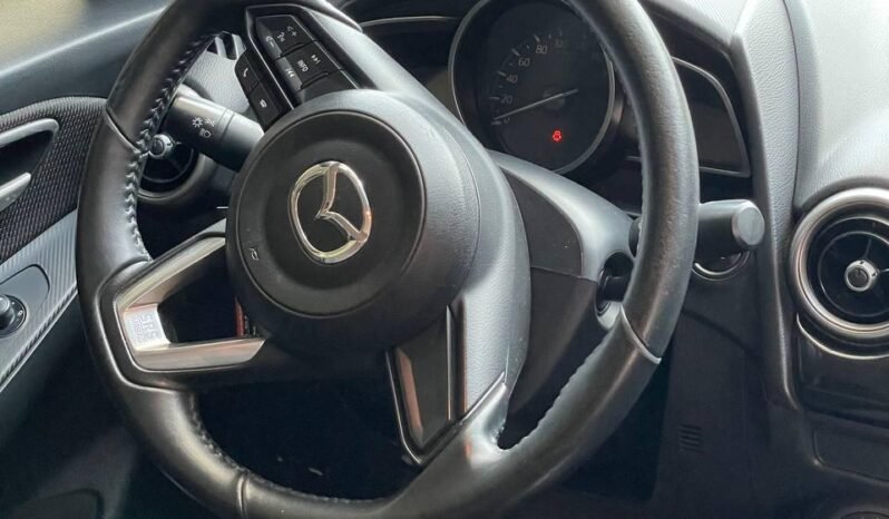 
								MAZDA 2 TOURING SEDAN AT 1.5CC full									