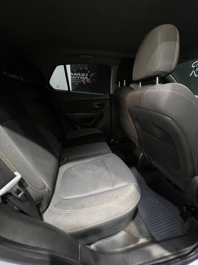 
								CHEVROLET TRACKER LS MT 1.8 4X2 full									