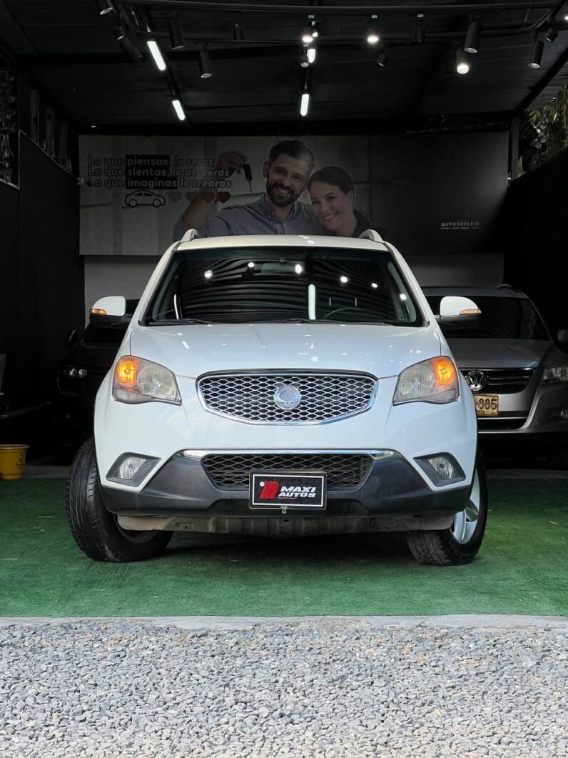 
								SSANGYONG KORANDO C AT 2.0 GASOLINA 4X2 full									
