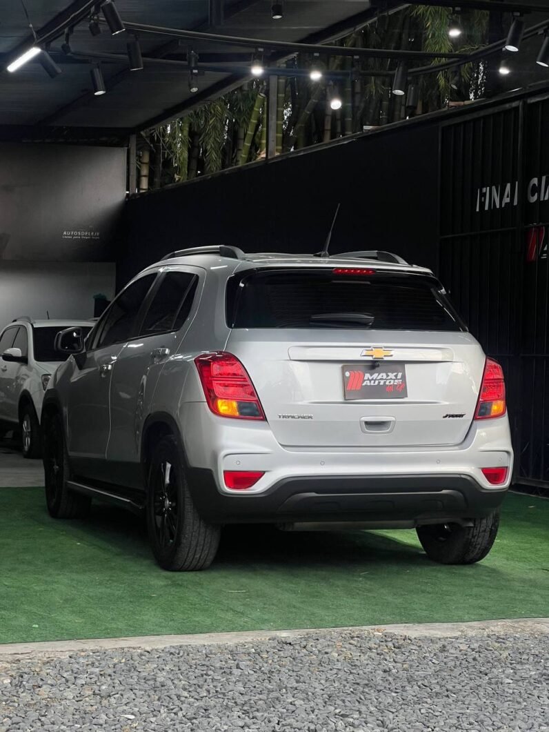 
								CHEVROLET TRACKER LS MT 1.8 4X2 full									